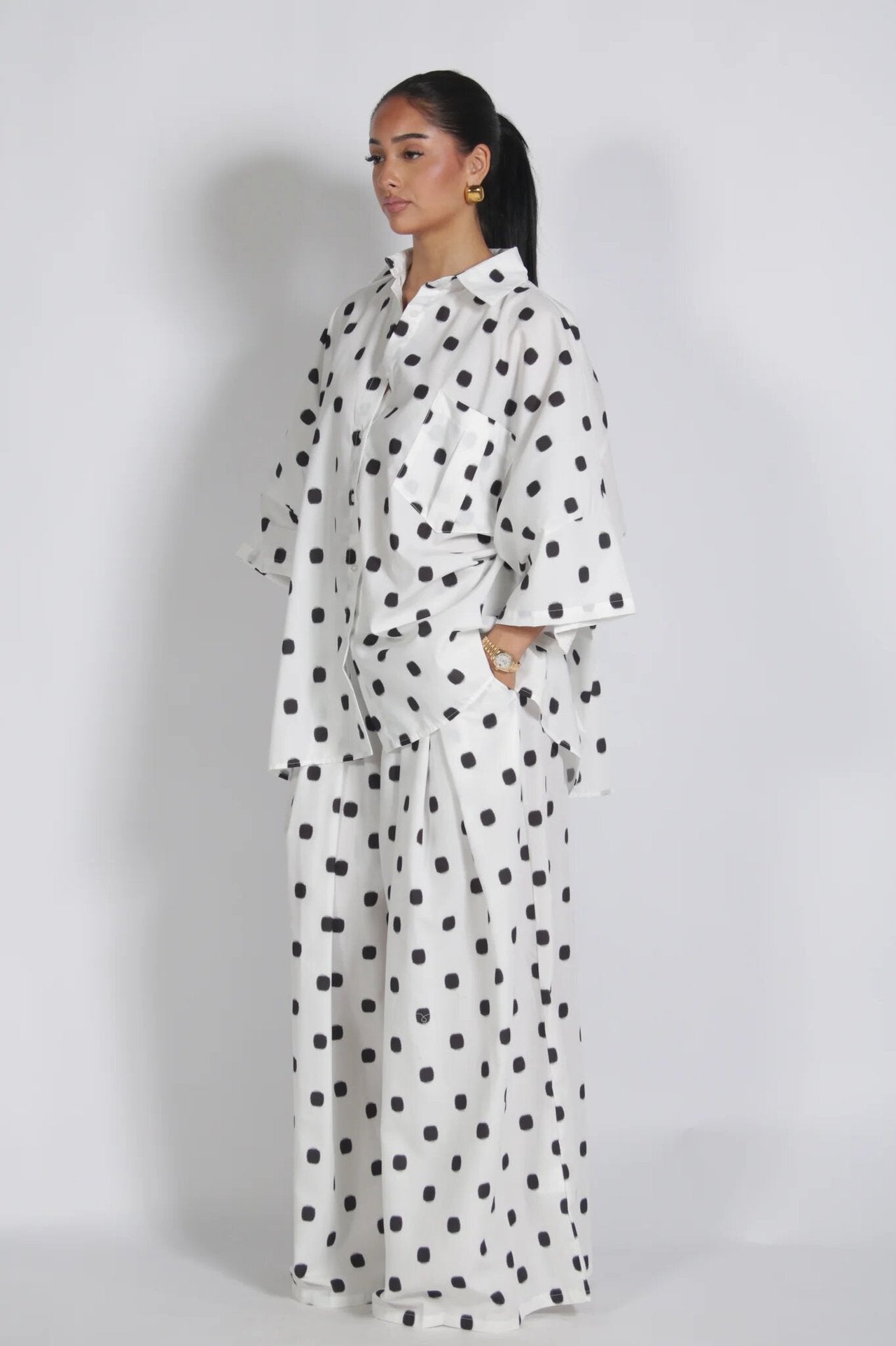 Easy Muse white polka dot oversized shirt and wide-leg pants set front